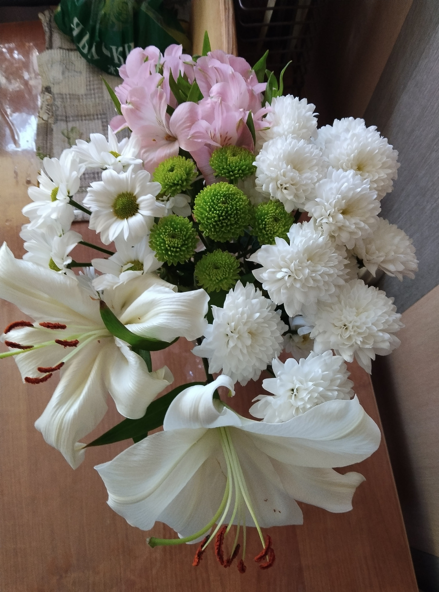 Просто букет цветов для поднятия настроения