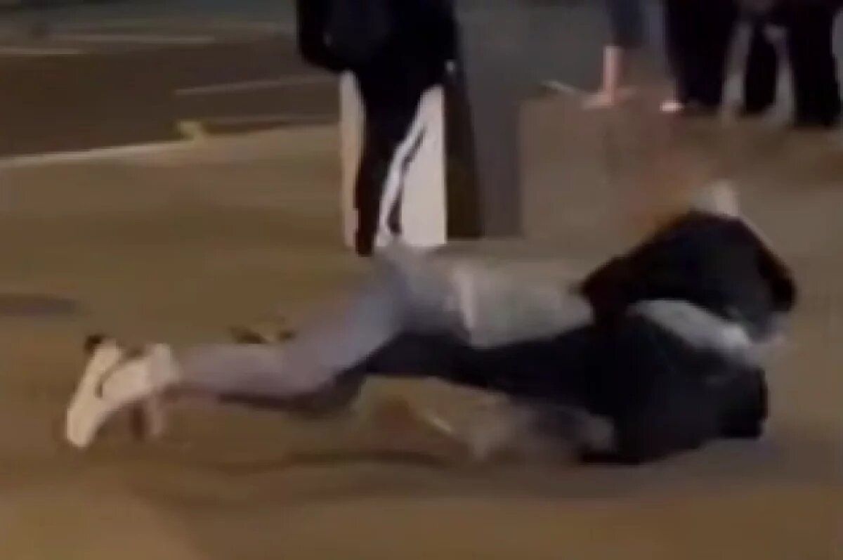    Следком показал кадры нападения подростка из Чечни после критики Кадырова