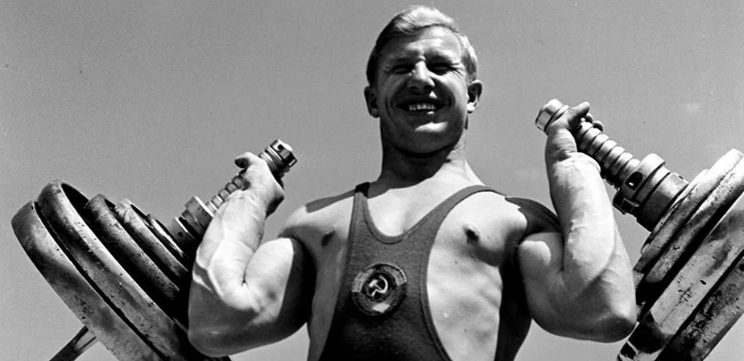 Виктор Куренцов — чемпион Олимпиады 1968 года, серебряный призер Игр 1964 года, шестикратный чемпион мира, семикратный чемпион Европы, а также девятикратный чемпион СССР. 