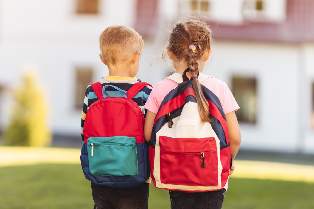     Сохранить форму и цвет: как правильно стирать рюкзак в машинке и на руках