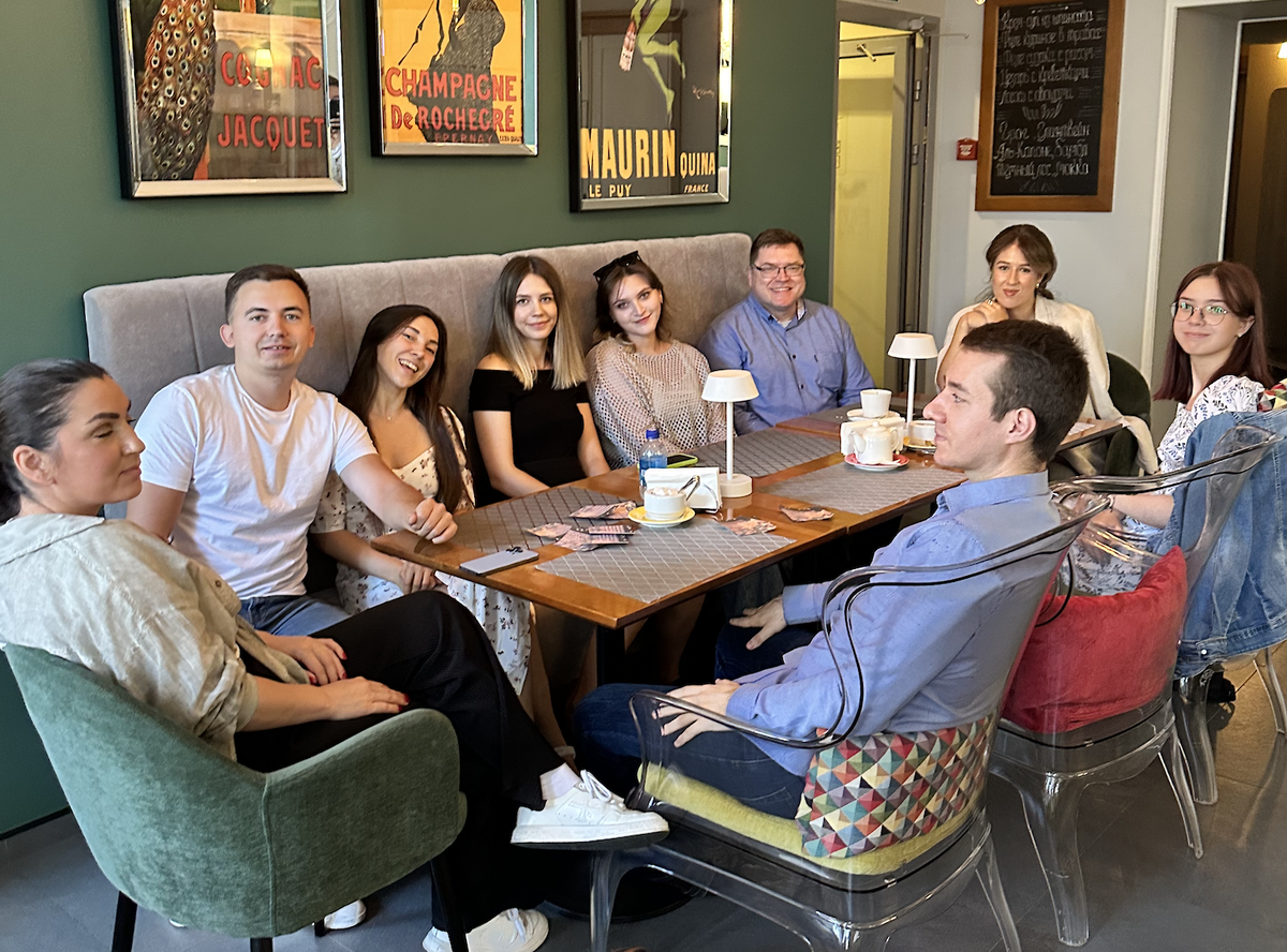 Еженедельная встреча английского разговорного клуба Yolk English