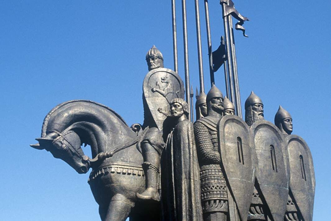 Памятник Александру Невскому на горе Соколиха (скульптор И.И. Козловский, архитектор П.С. Бутенко). Фото: РИА Новости/Александр Поляков