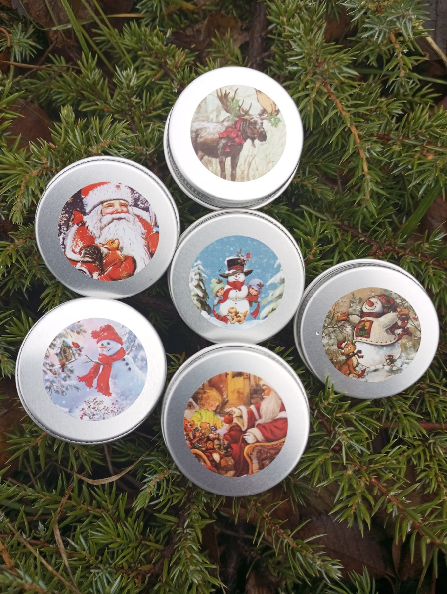 На фото новогодняя коллекция с очень вкусными ароматами