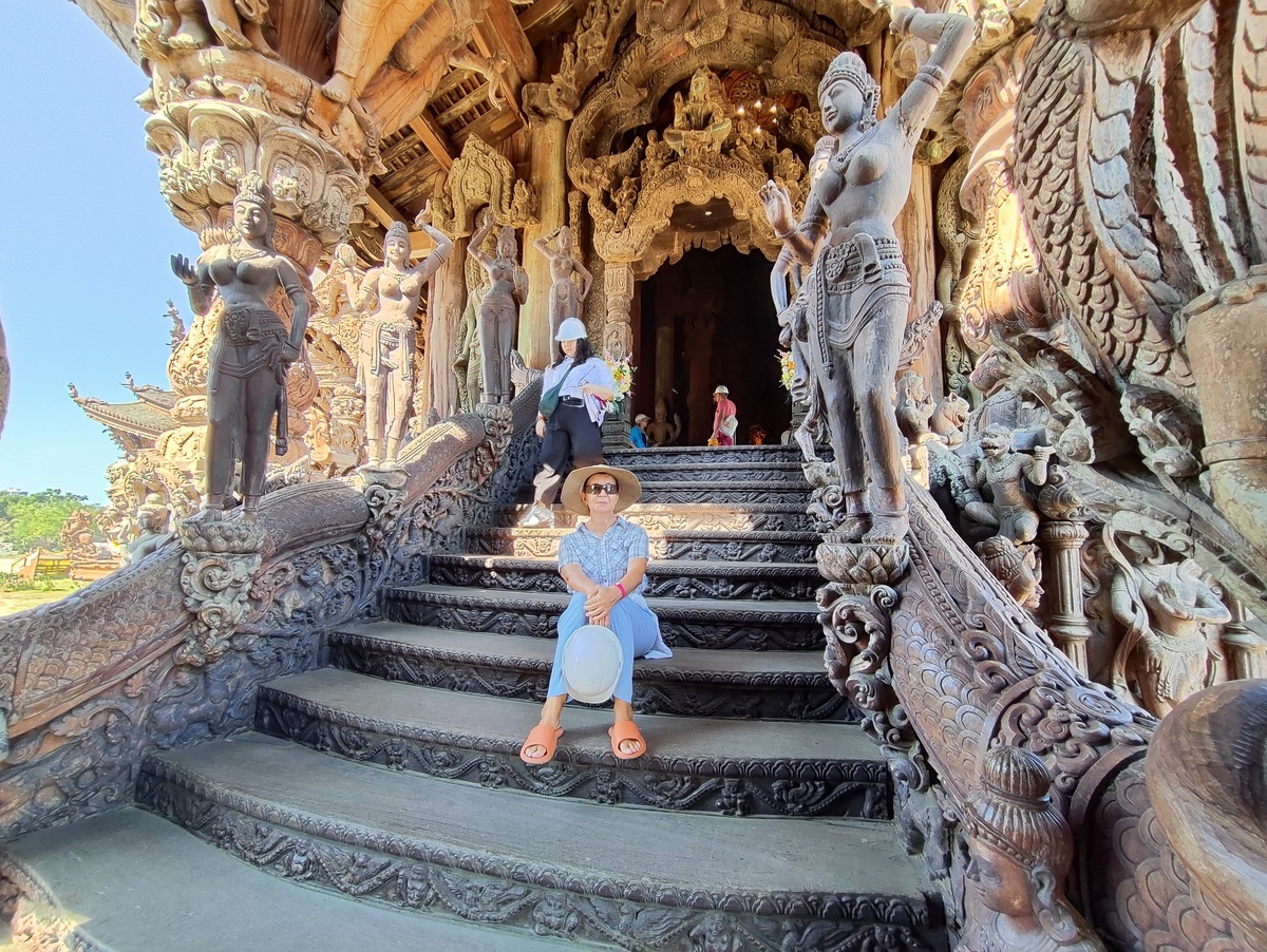 Храм Истины, Паттайя