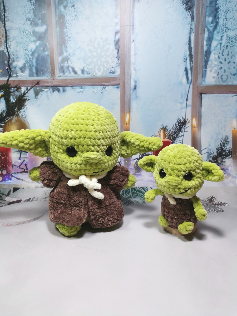 Йода и беби Йода.