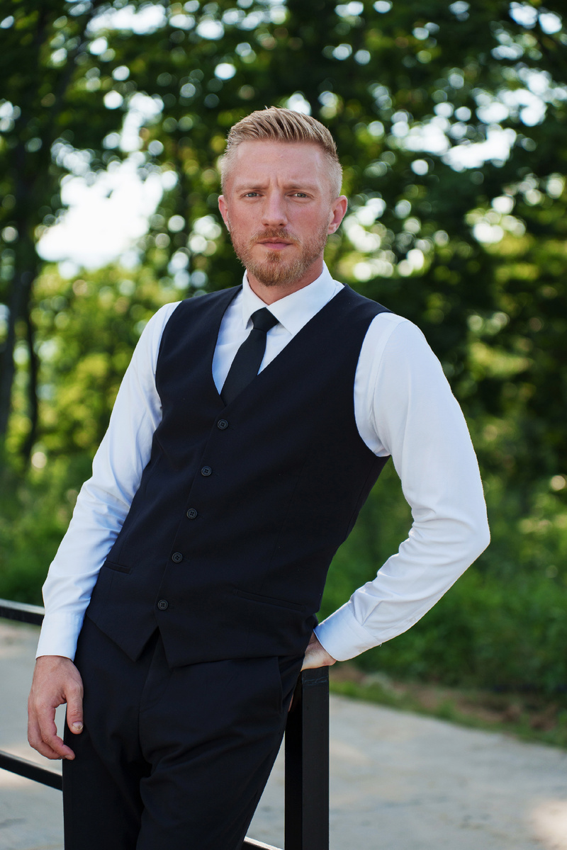 Сергей Агафонов ведущий "EDWIN GROUP"