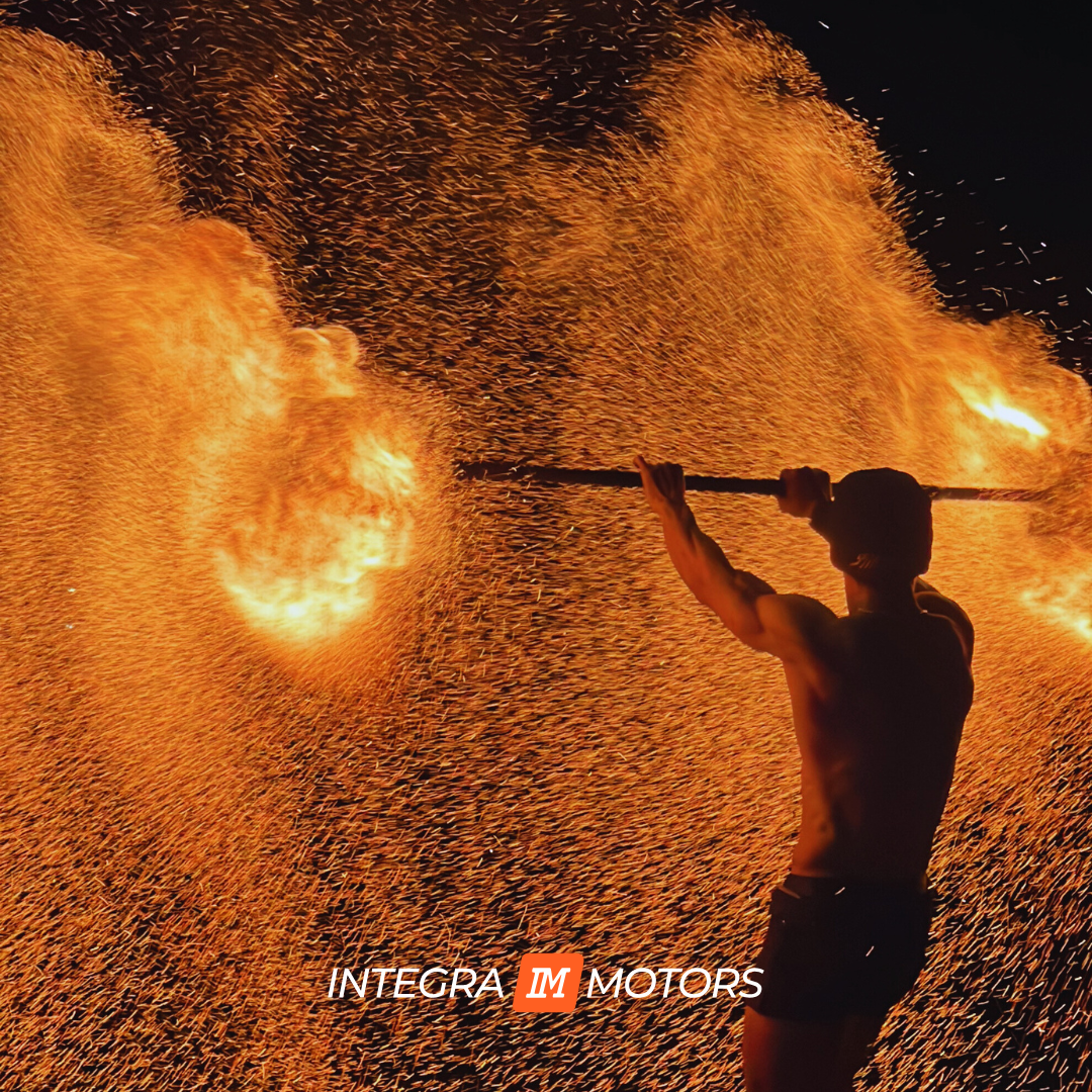 Вечернее шоу на пляже "Loh Dalum Beach"