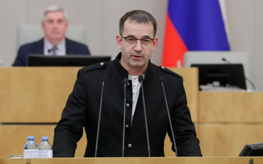 Дмитрий Певцов