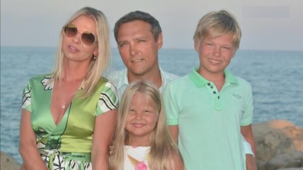    Юрий Шатунов с женой и детьми. Фото: wikifoto.ru