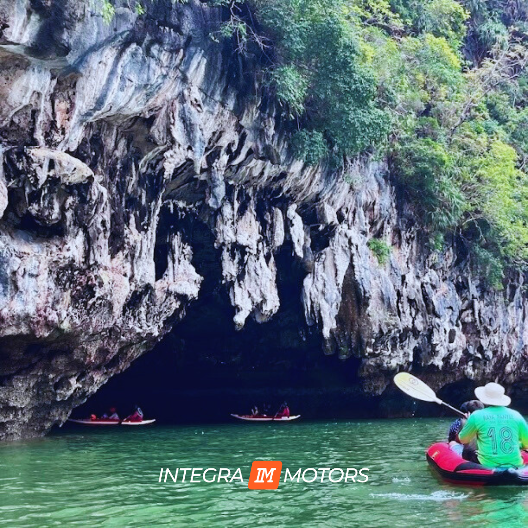 Экскурсия на каяках по пещерам, провинция Краби