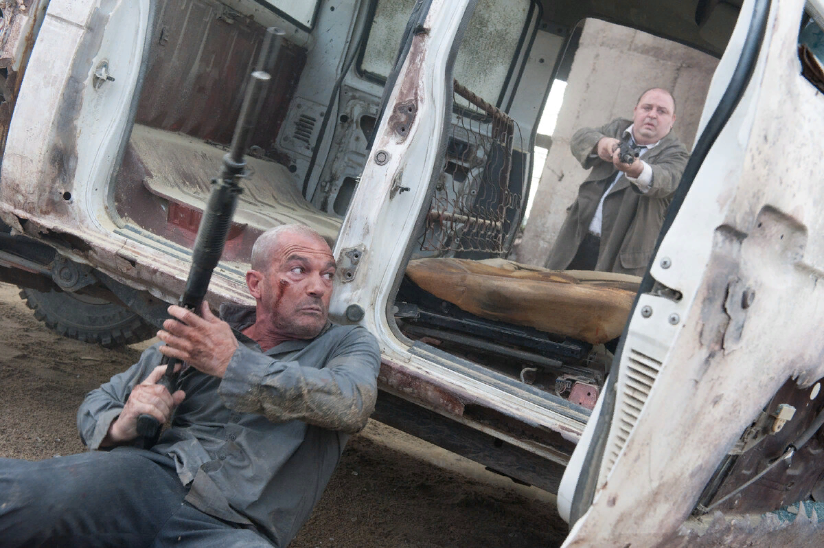 Что за боевик, если в нём нет экшена? (с) Кадр из фильма