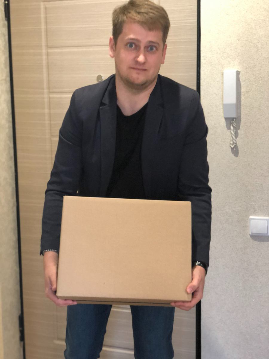 Это я к вам с коробкой "дурных" вестей..