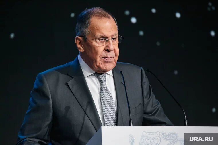 Сергей Лавров ответил на вопросы Такера Карлсона про СВО, Крым и Украину. Фото: Роман Наумов © URA.RU