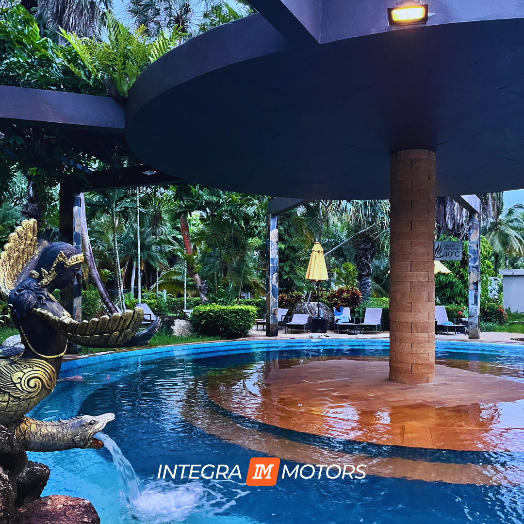 Термальные горячие источники природного происхождения 40°C