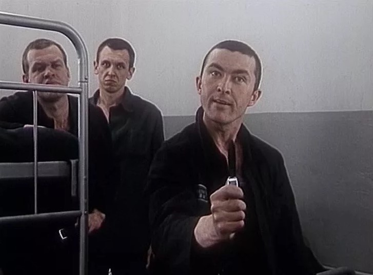 Кадр из советского кинофильма "Беспредел" 1989 года  