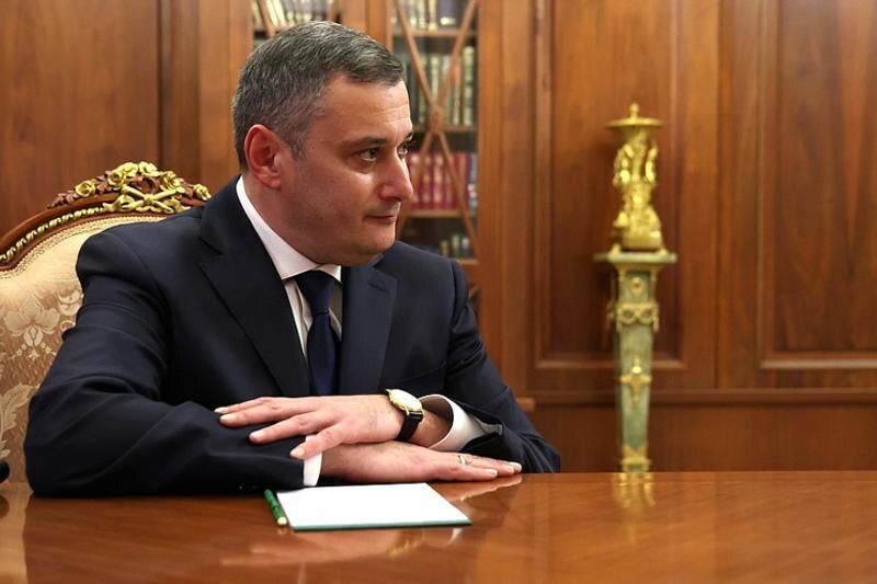    Пресс-служба Кремля. В пользу нового врио губернатора Александра Хинштейна сыграл его опыт в Росгвардии и Госдуме