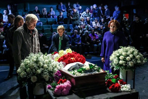    Похороны Романа Мадянова, фото: shtampik.com