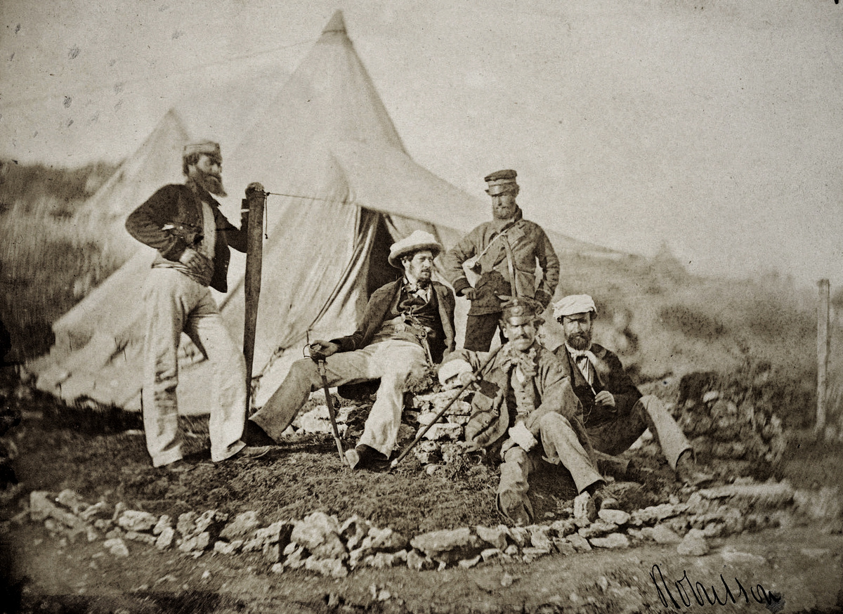 Севастополь. Английские морские офицеры (Крымская война на фотографиях Джеймса Робертсона)