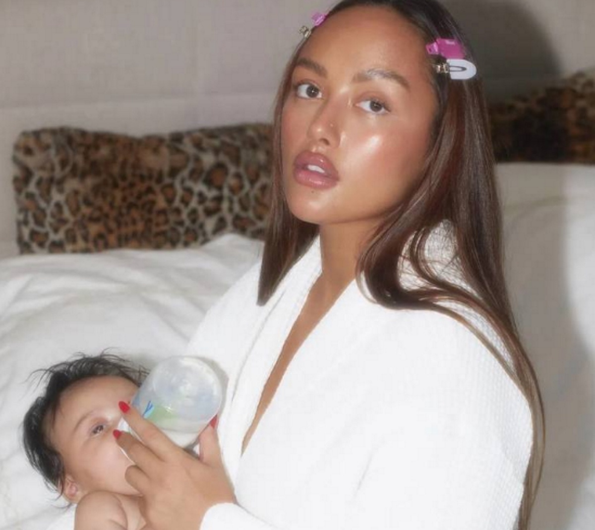 Мэри Кулешова с дочкой Кейси Мэй. Фото: соцсети