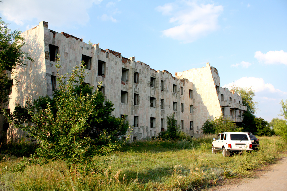 Заброшенная больница волгодонск. Заброшенная больница волгодонск. Волгодонск заброшки. Заброшенный аэропорт волгодонск. Заброшки в волгодонске.
