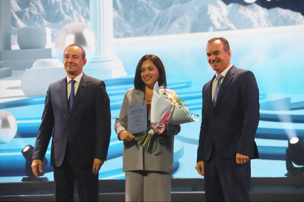    Лучшим проектом о курортах в СМИ стала пресс-служба администрации Геленджика. Награду получает её руководитель Анаит Соболева