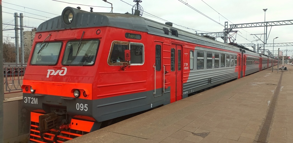 В электричке сообщением Москва – Тверь девушка присвоила планшет попутчицы