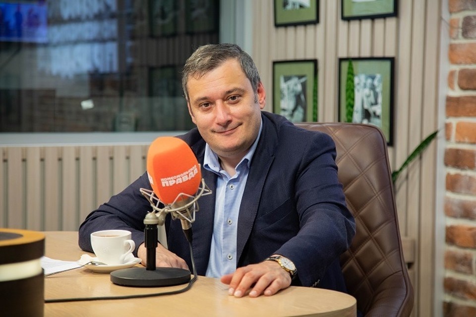    До назначения на пост врио губернатора Александр Хинштейн был депутатом Госдумы от Самарской области. Оксана ЗУЙКО