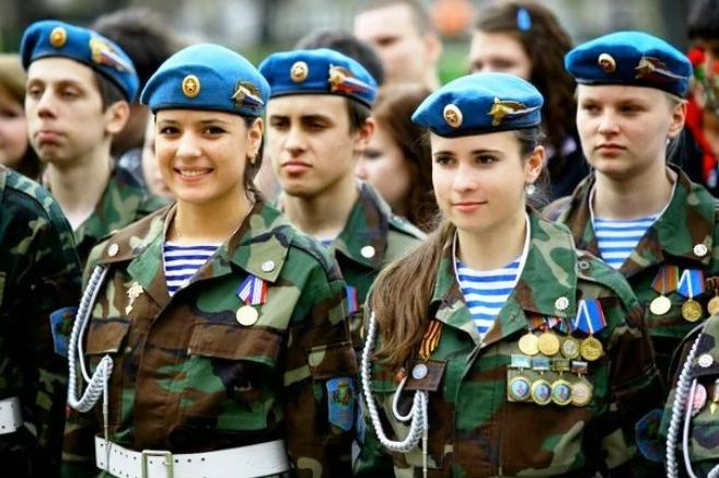 «Женщины-десантники»: кого принимают в ряды ВДВ