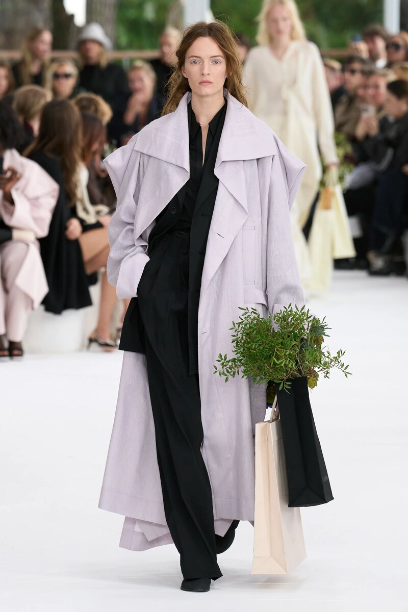 Issey Miyake Spring 2025