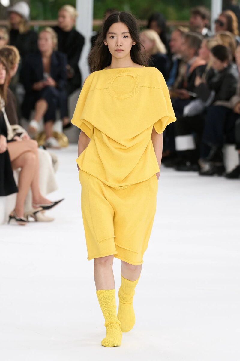 Issey Miyake Spring 2025