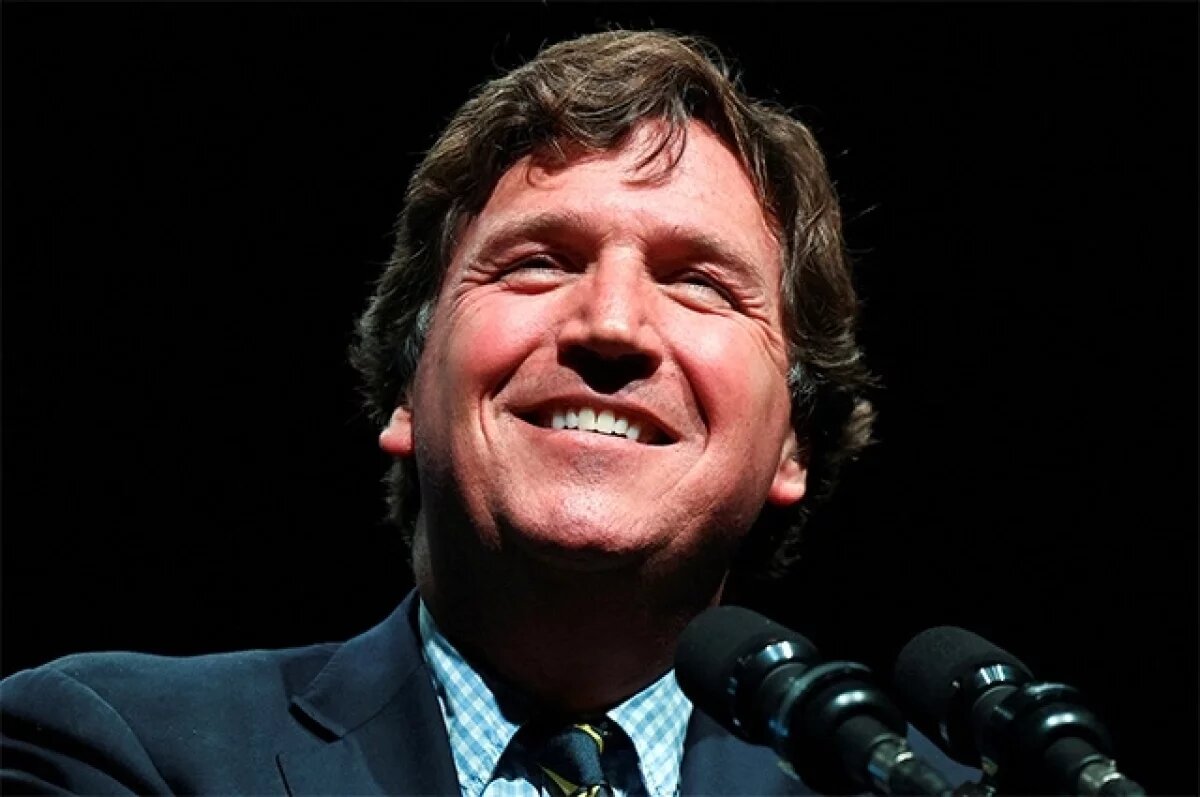    Такер Карлсон.