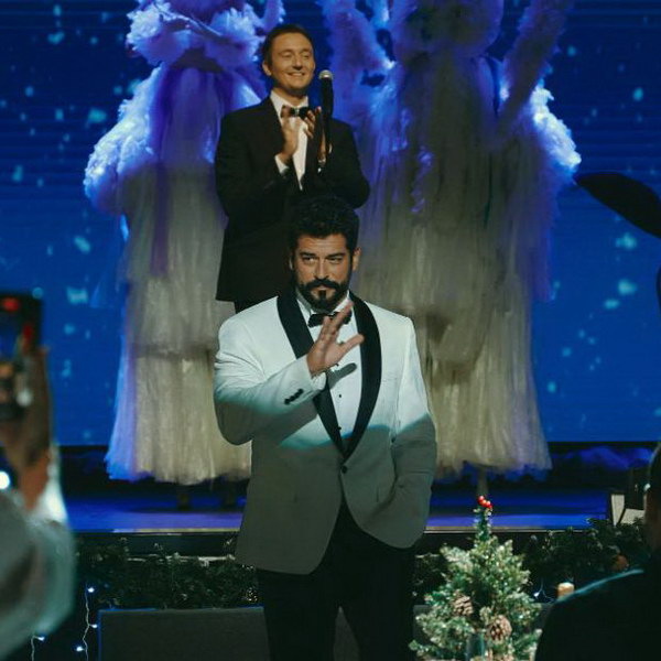     Бурак Озчивит признается в любви и учит слово «швабра» в трейлере фильма «Ёлки 11»