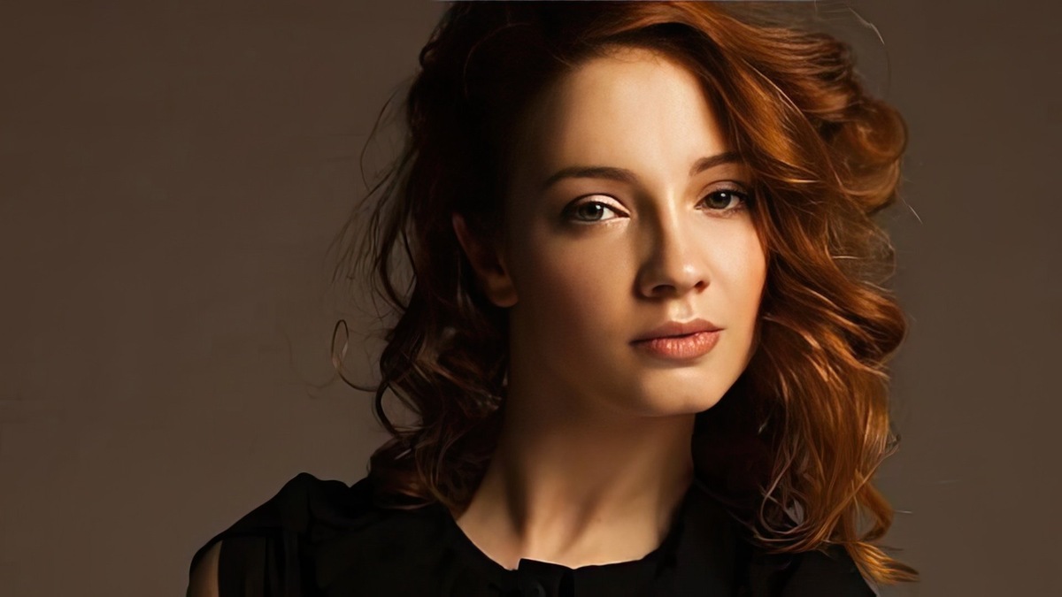    Актриса Мария Луговая