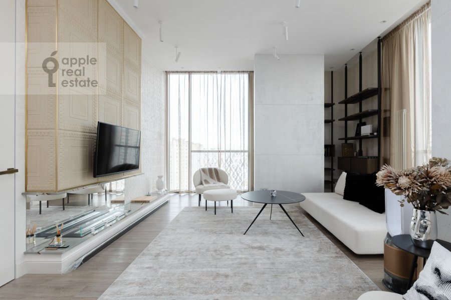 Фото из архива Apple Real Estate