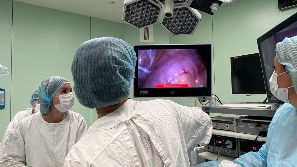    Операция в перинатальном центре "ДАР". Источник: дар22.рф