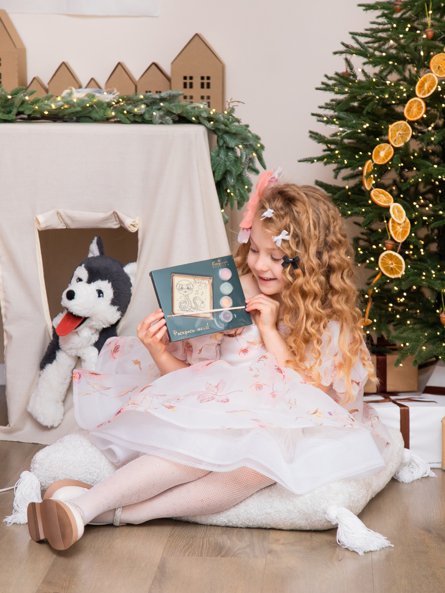 Девочка с шоколадной раскраской