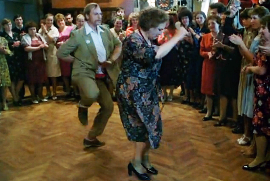 Кадр из советского фильма Никиты Михалкова «Родня»