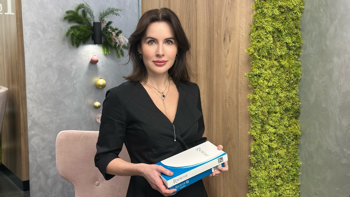 У нас в Beauty Club вы можете пройти процедуру безоперационного лифтинга Radiesse