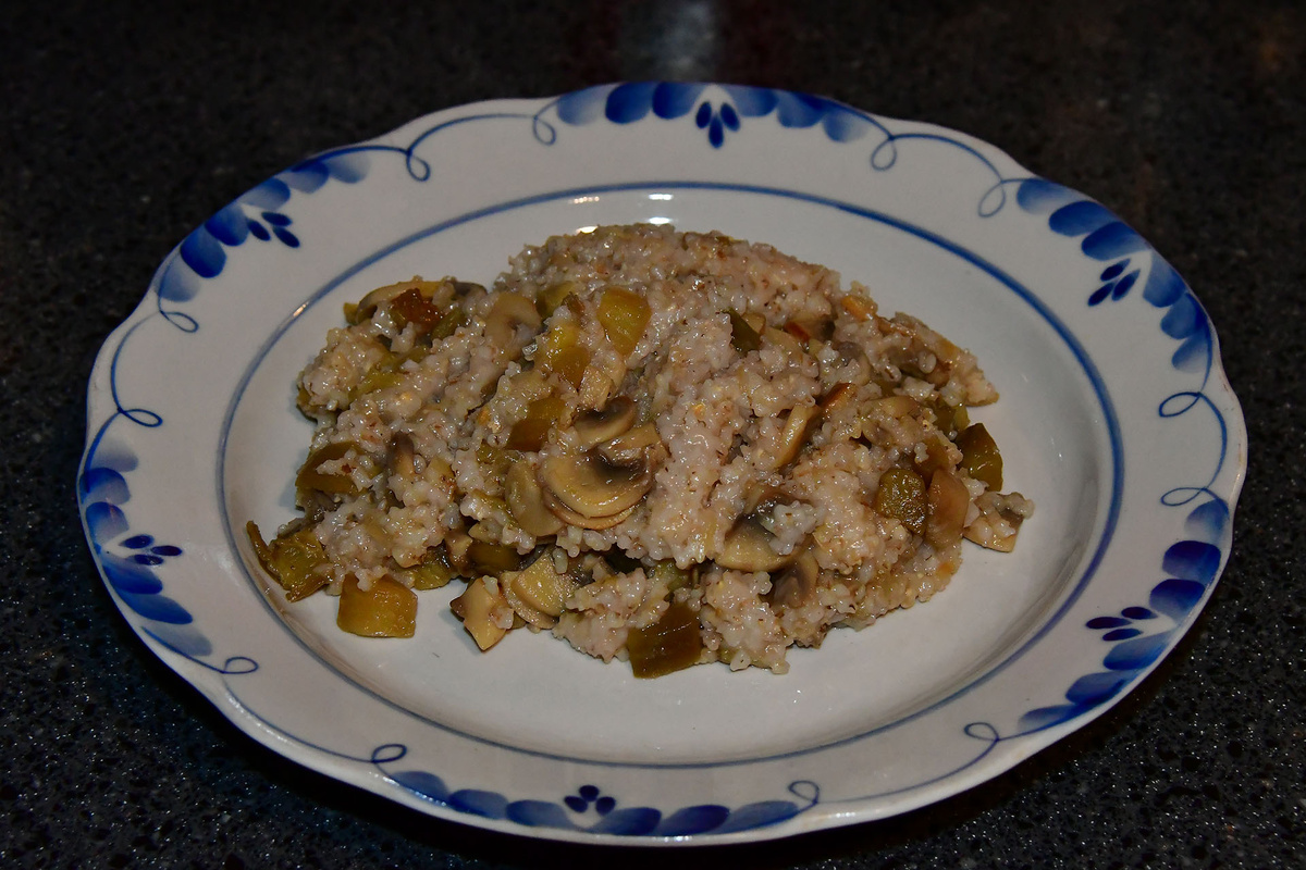 Ячневая каша с грибами