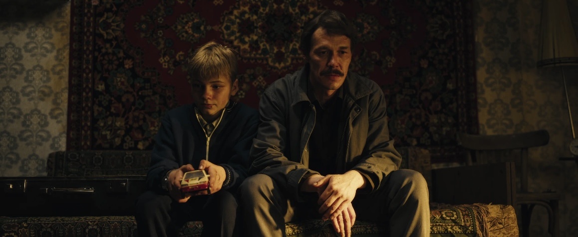 Савелий Кудряшов и Артем Быстров. Кадр из сериала "Лихие".