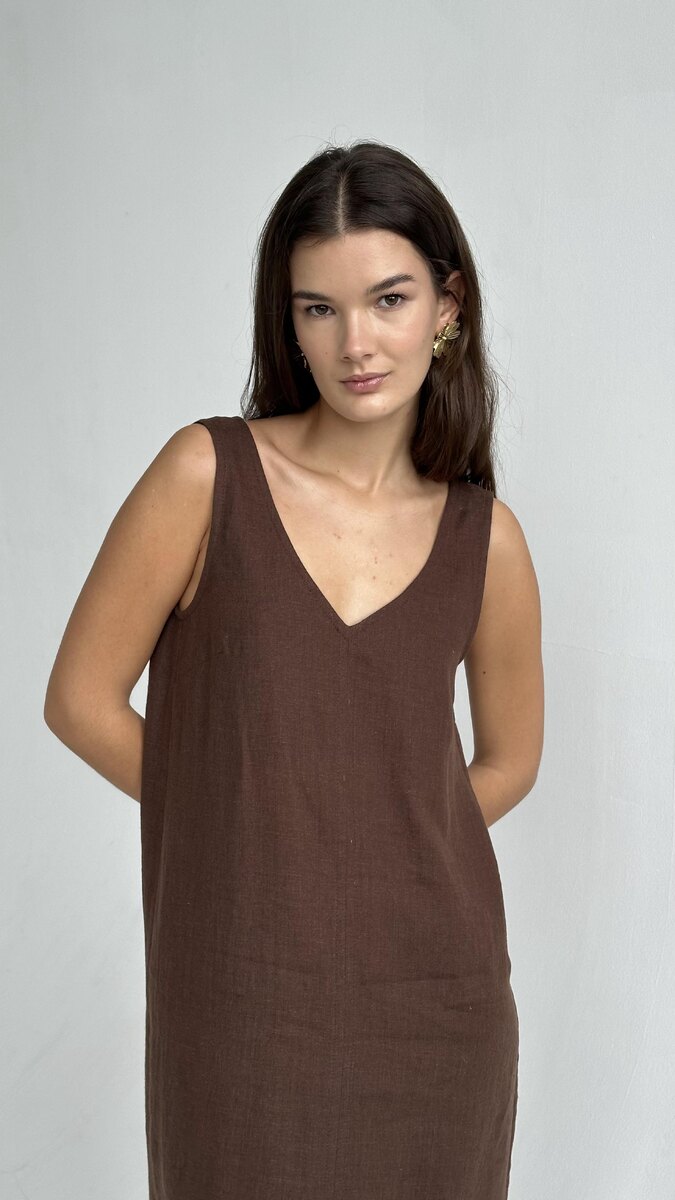 Льняное платье с разрезом QUALITY