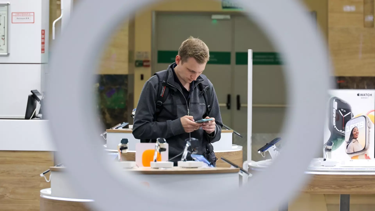 Смартфон под елку: гид по выбору. Фото: Сергей Петров/NEWS.ru/TACC