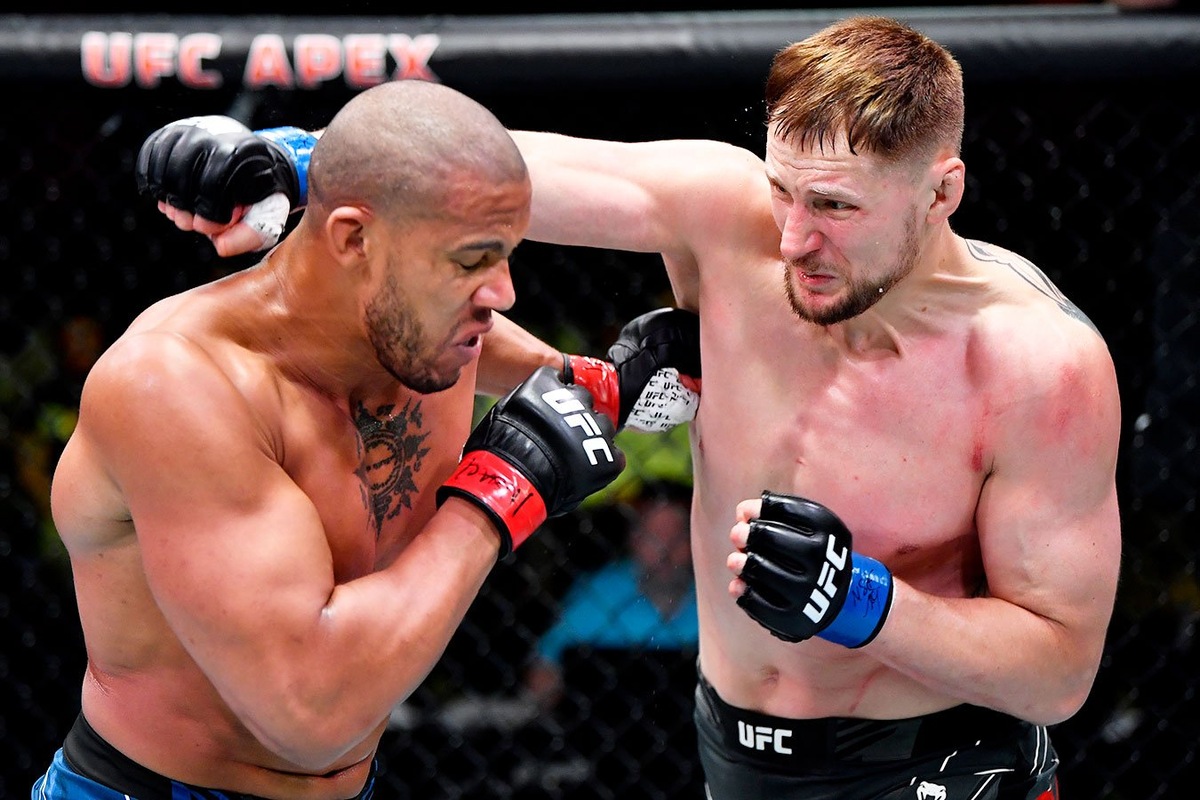     Сирил Ган – Александр Волков