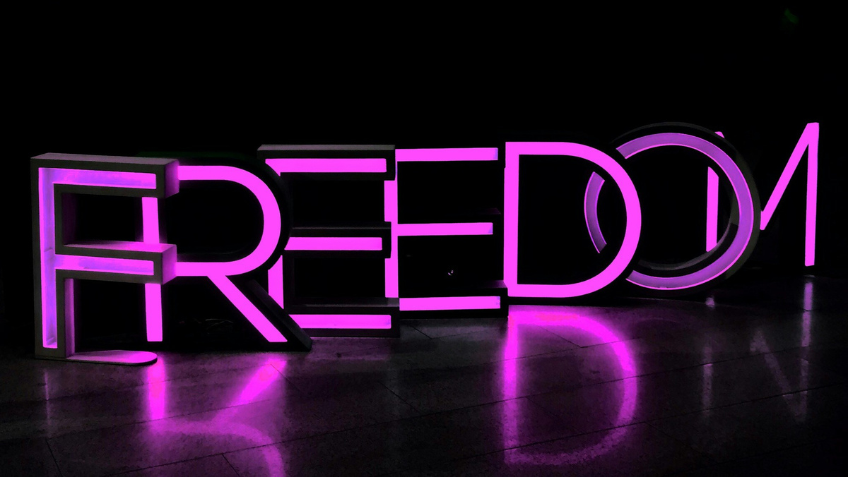 В Великобритании и США свободу слова все больше сменяет самоцензура