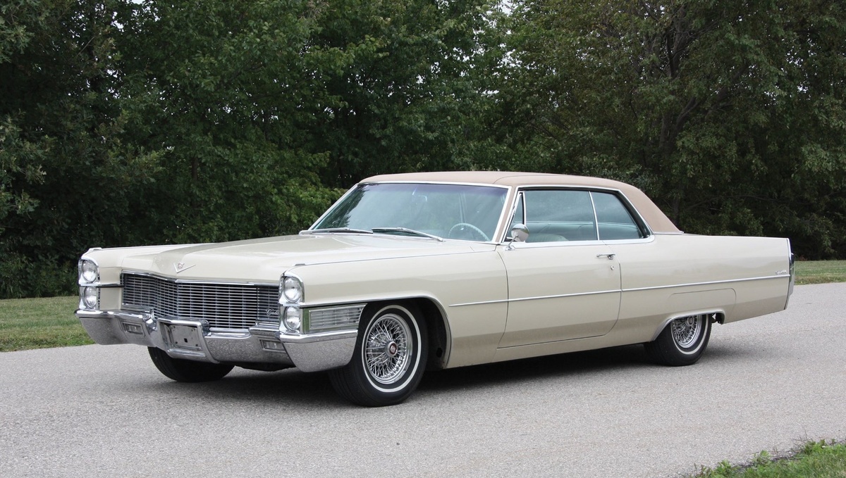Cadillac Coupe DeVille 1965 модельного года с "автоматом" Turbo HydraMatic 400