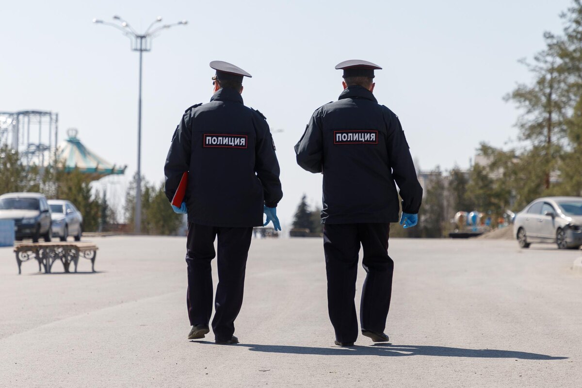    Полицейский патруль по выявлению нарушителей самоизоляции editor