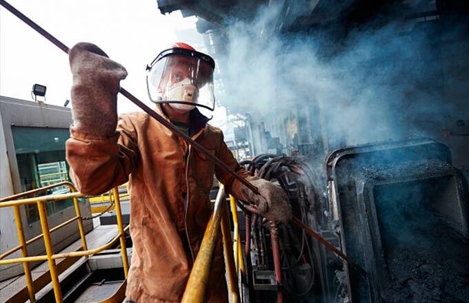 Российские металлурги ещё весной предупредили о риске убытков в отрасли в условиях санкций и сокращении производства из-за высоких налогов и роста курса рубля