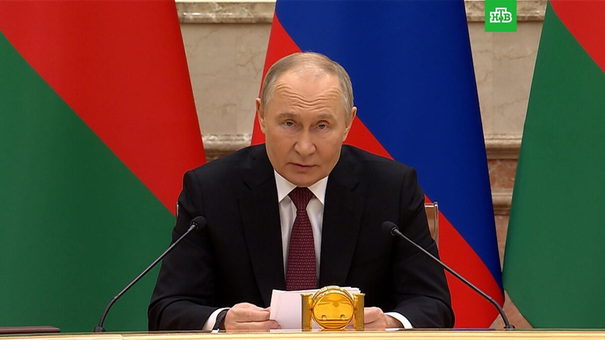    Путин оценил сотрудничество с Белоруссий в сферах обороны и безопасности