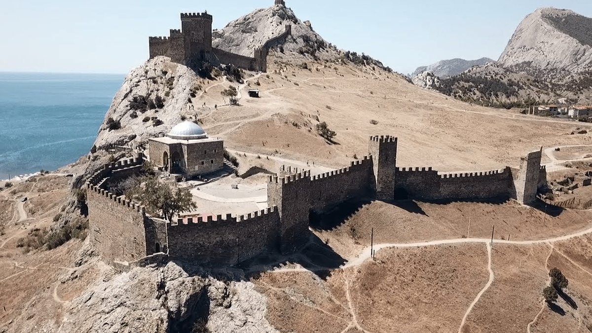 мечеть в Генуэзской крепости.  Судак