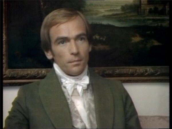 Эдвард Феррарс (Боско Хоган)